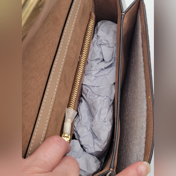 ❤NWOT❤️ Coach Hutton Shoulder Bag in Blocked Signature Canvas w/Snakeskin Detail - Picture 8 of 12